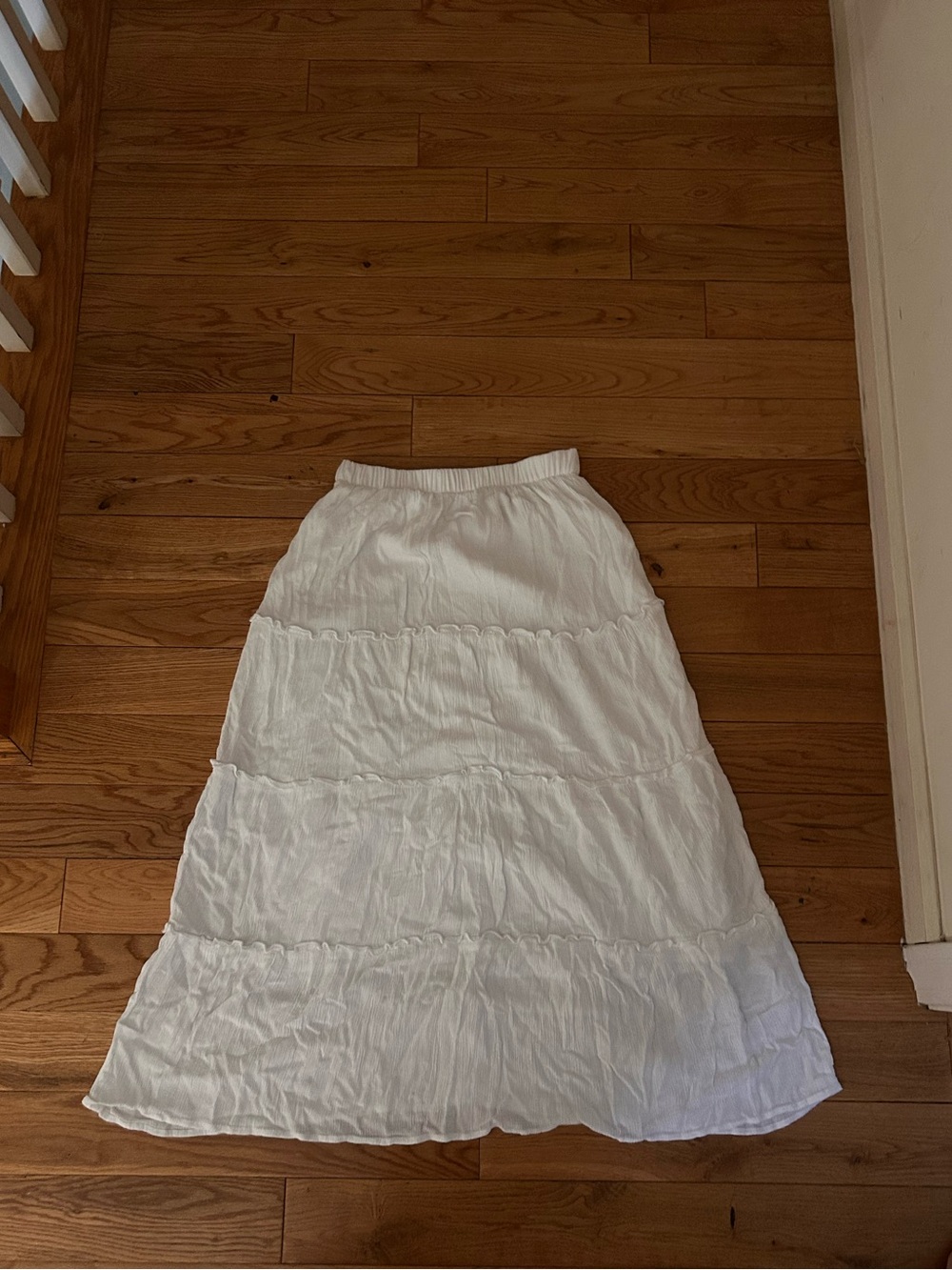 Hollister Women’s White Tiered Maxi Skirt